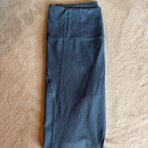 Girlfriend Collective Style 4007, Blue, Size Large, NWOT